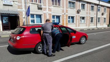 UrmÄ_riÅ£i internaÈ_ional depistaÅ£i la frontiera de est