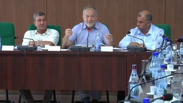 0161K9.MXF_snapshot_13.08.425