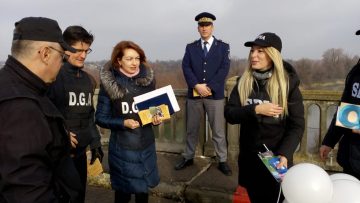 25292525-e821-421e-97a4-1c75dd32bbdc