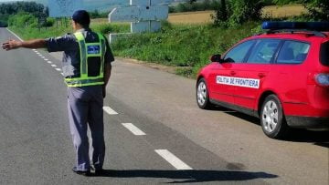 ConducÄ_tor auto fÄ_rÄ_ permis de conducere corespunzÄ_tor, depistat Ã®n trafic