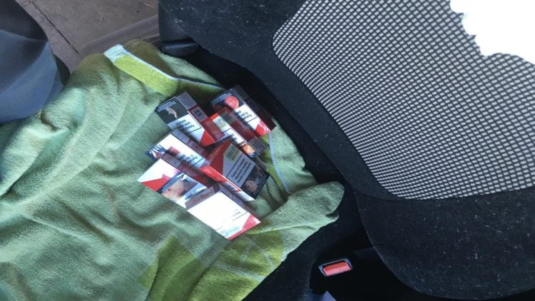 Å¢igÄ_ri de contrabandÄ_ ascunse Ã®n cabina unui camion1