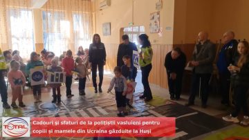 Cadouri și sfaturi de la polițiștii vasluieni pentru copiii și mamele din Ucraina .mp4_snapshot_00.25.199
