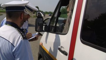 029_1295_01.MP4_snapshot_00.00.000