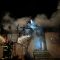 VIDEO//Casă în făclări în localitatea Ferești. La un pas de o mare tragedie