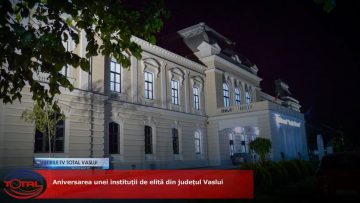 Aniversarea unei instituții de elită.mp4_snapshot_00.13.892