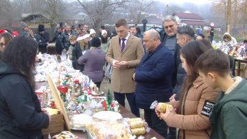 029_5719_01.MP4_snapshot_00.00.649