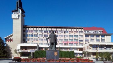 Vaslui,,Romania,-,September,13,,2018:,Statue,Of,Stefan,Cel